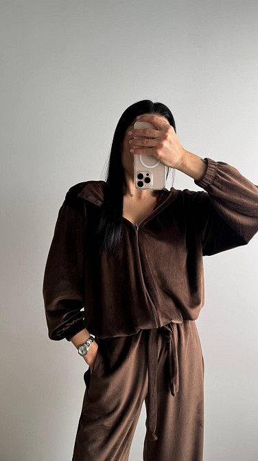 Жіночий стильний костюм-трійка: кофта топ і штани велюр плюш Шоколад, 42/44 Одеса - фото 9