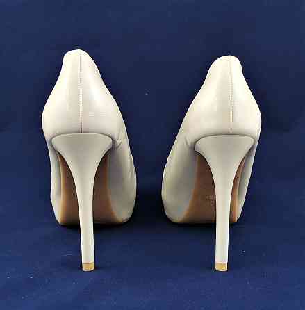 Жіночі Білі Туфлі на Підборах Шпильці Лакові Модельні (розміри: 37,38,39,40) - 16-3 Дніпро