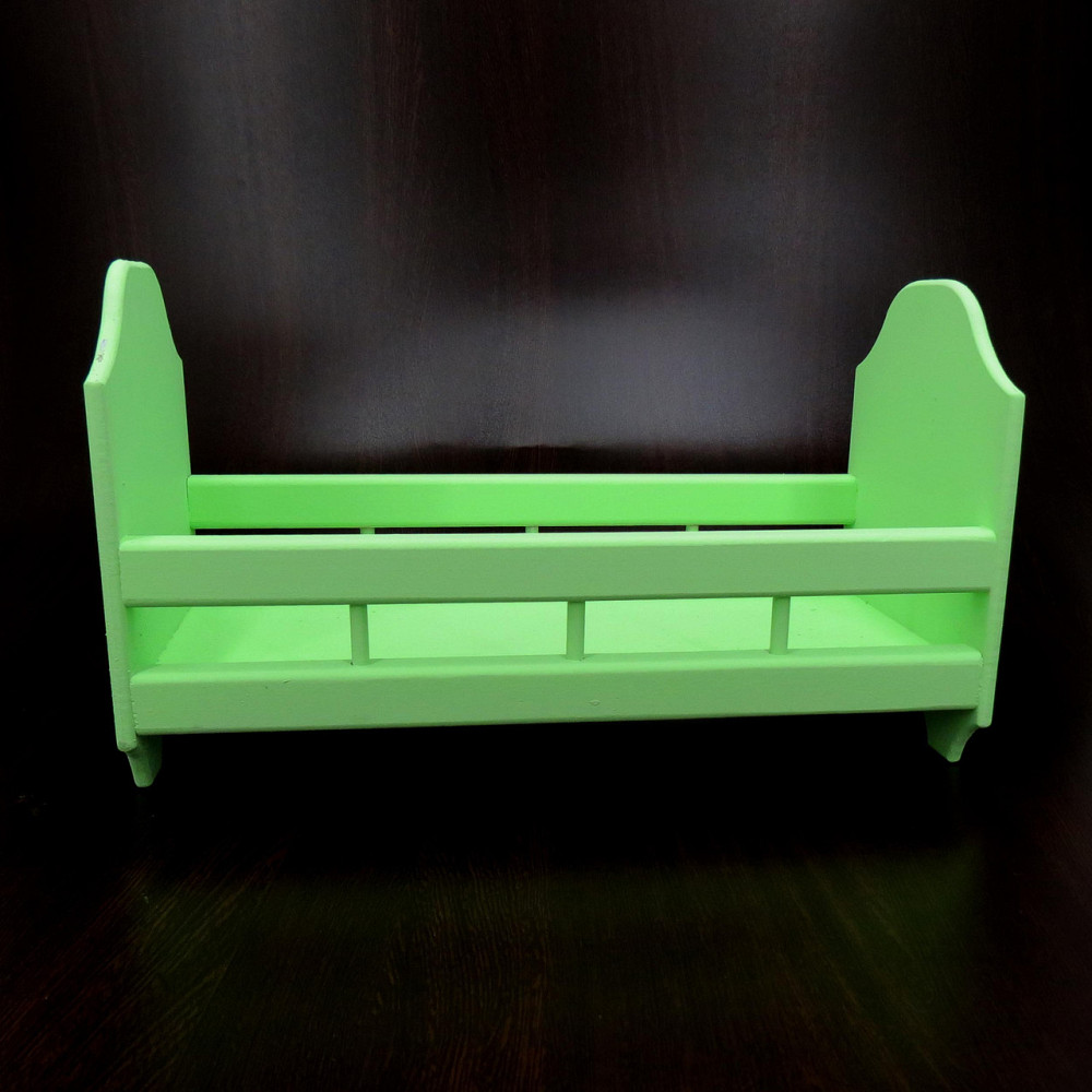 Кровать для кукол 