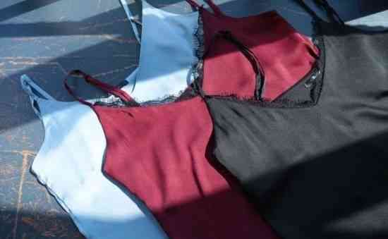 Базова майка жіноча з мереживом атлас Червоний S Харків