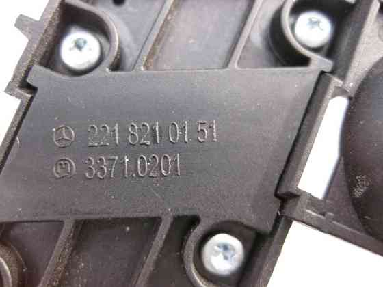 Mercedes-Benz  A2218210151 7J22 Кнопки центрального блокування замків на передніх лівих дверях S-Class W221 Одесса