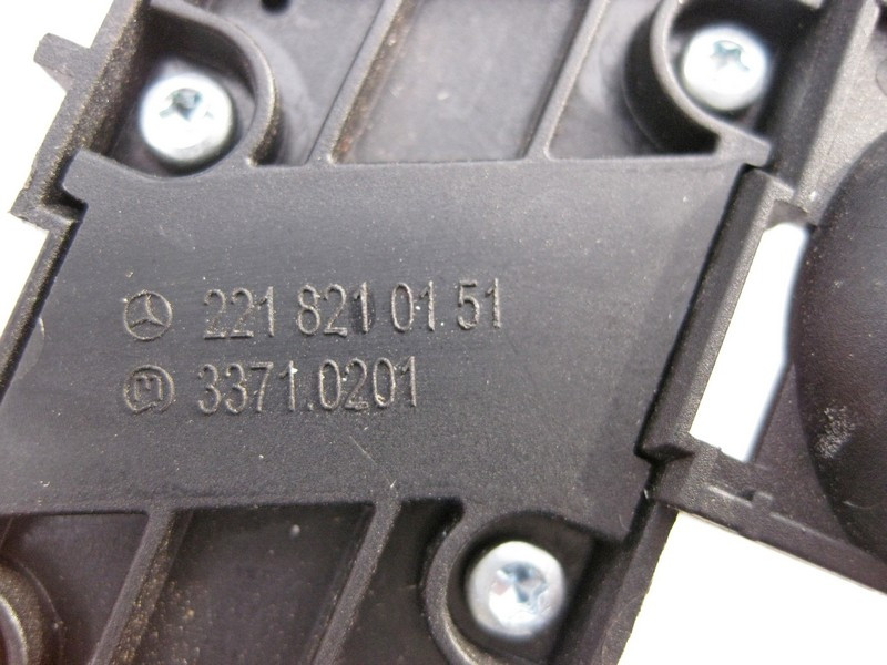 Mercedes-Benz  A2218210151 7J22 Кнопки центрального блокування замків на передніх лівих дверях S-Class W221 Одесса - изображение 4