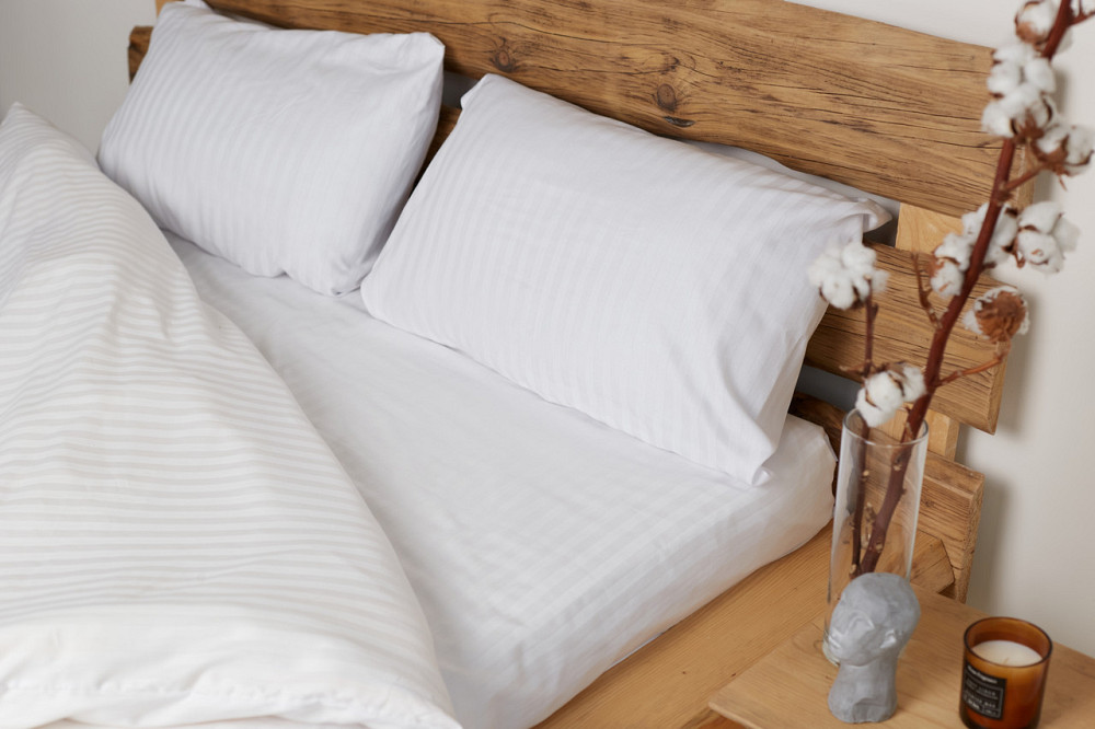 Комплект постельного белья Ideal Textile страйп сатин белый полуторный (56860348) Черновцы - изображение 2