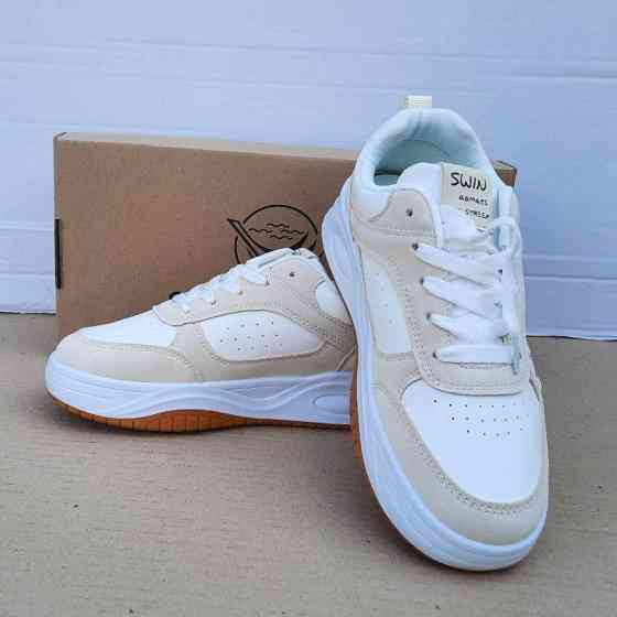 Женские Бежевые Кроссовки Белые Слипоны Мокасины (размеры: 37,38,39,40) Днепр