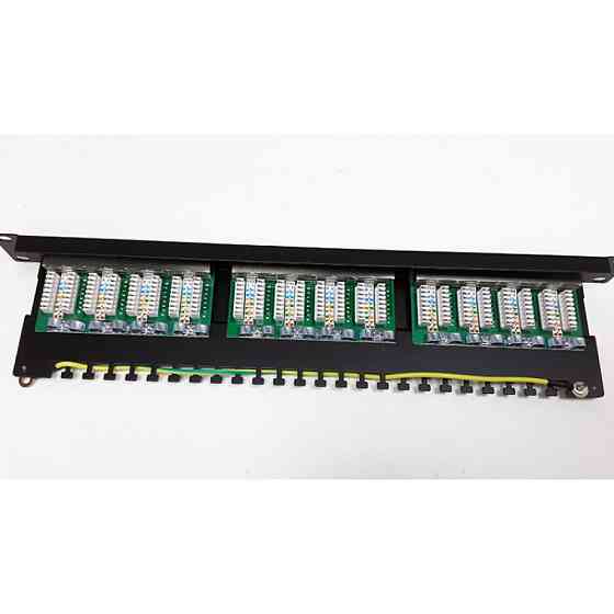 Патч-панель CMS 19" 24xRJ-45 FTP, кат. 5e з огранізатором кабелю Київ