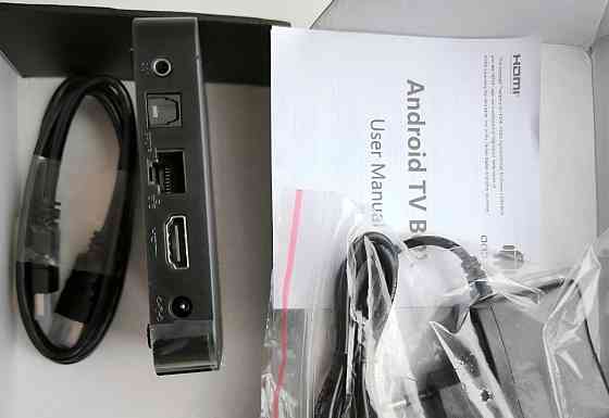 Смарт ТВ приставка Tanix W2 4/32 + 6 мес. IPTV телевидение. Киев