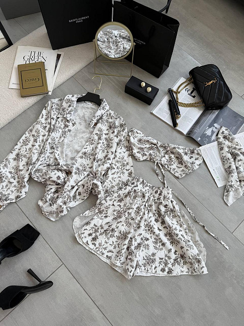 Жіночий літній принтований костюм четверка: хустка, кроп-топ, сорочка та шорти штапель/софт Чорний Одеса - фото 5