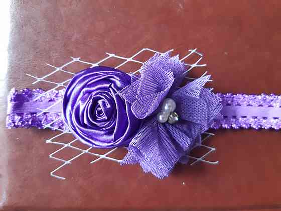 Детская фиолетовая повязка - размер универсальный (на резинке), декор 8см Киев