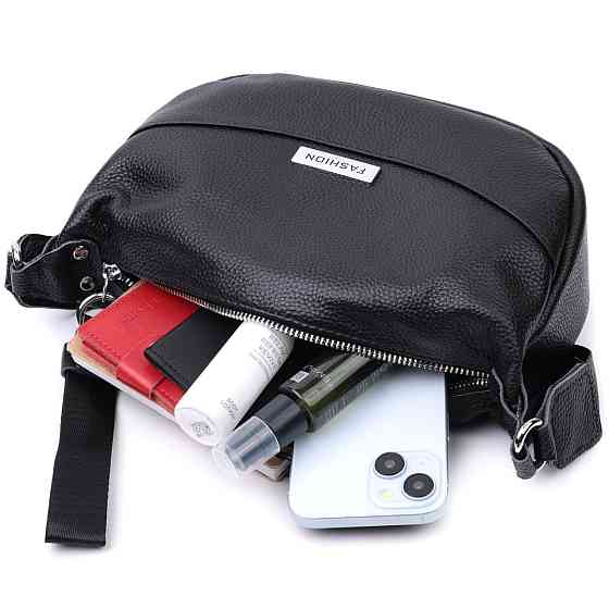 Шкіряна сумка жіноча через плече з незвичайним бігунком брелоком Vintage 22615 Чорна Київ