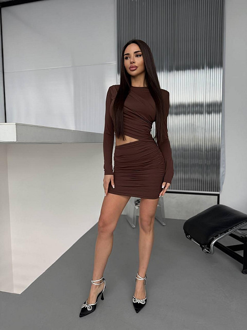 Жіноче романтичне вечірнє мініплаття з вирізом біфлекс Мокко, 46/48 Одеса - фото 2
