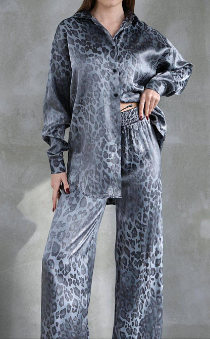 Жіночий легкий прогулянковий леопардовий костюм-двійка: сорочка та штани Сірий, 44 Одеса - фото 6