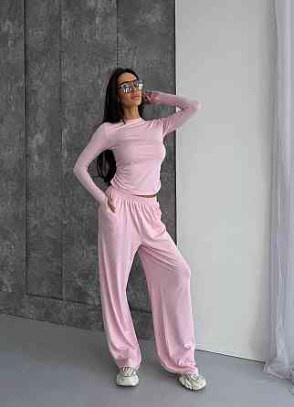 Женский стильный базовый костюм из мягкой эластичной ткани. Розовый, 46/48 Одесса