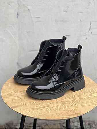 Arcoboletto Черевики жіночі Arcoboletto 473 чорні (весна-осінь, шкіра/лак натуральна) (5360) 38 Коломыя