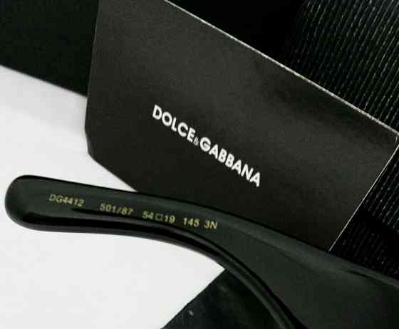 Брендовые модные узкие женские очки черные с золотым лого. Киев