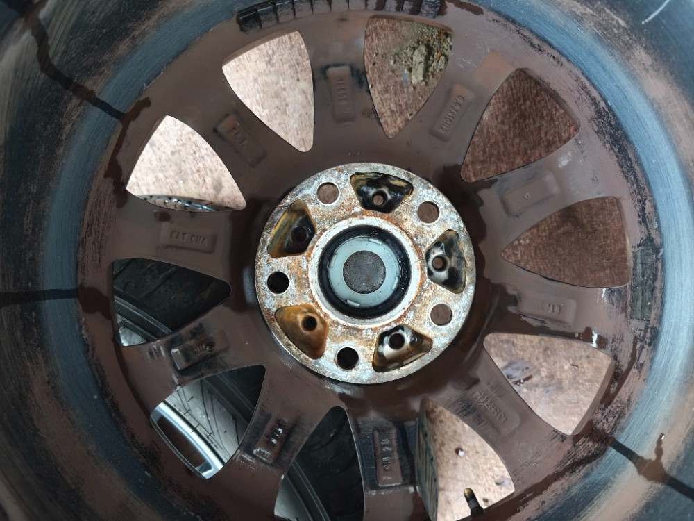 Колеса в зборі диски литі з шиною 215/65 R16C VW T5 2003-2015 (комплект) Ковель - фото 6