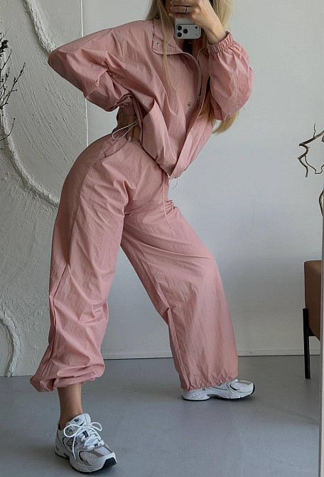 Женский стильный повседневный костюм из плащевки Пудра Одесса - изображение 4