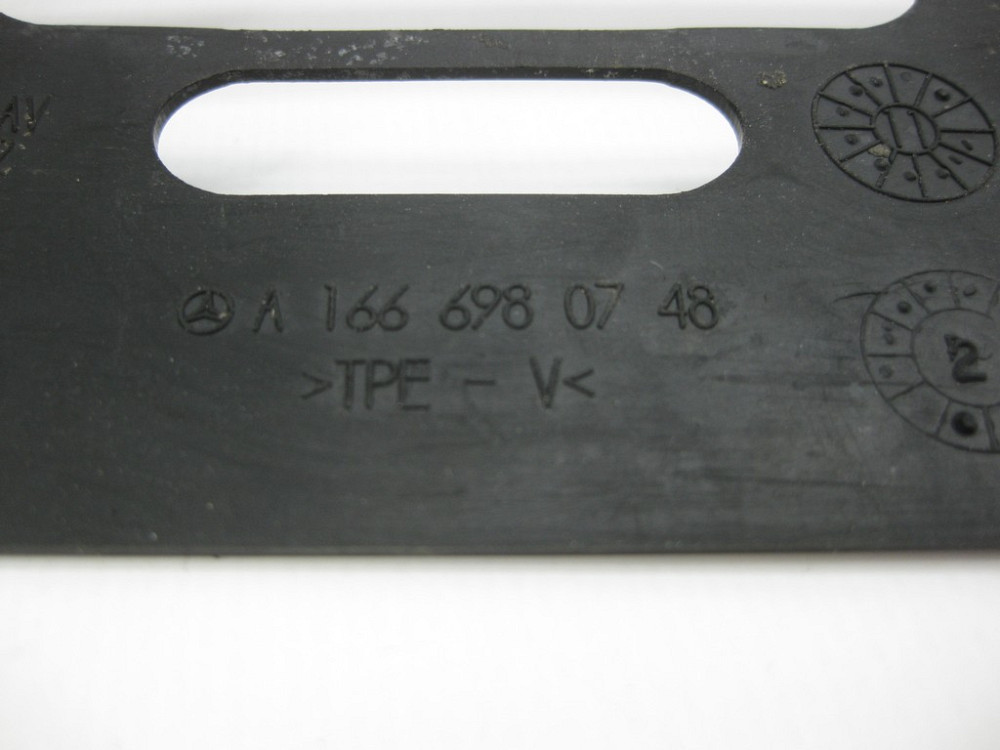 Mercedes-Benz  A1666980748 Штиркова вставка - накладка алюмінієвого порога центральна GL GLS X166 Одеса - фото 9