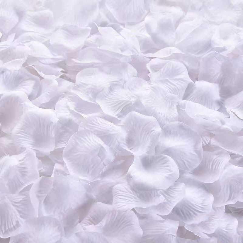 Пелюстки троянд на весілля штучні 100 штук 45 на 45 мм білий Київ - фото 1