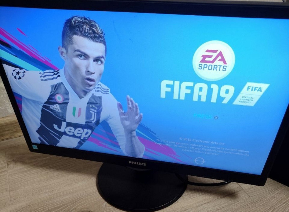 Приставка SONY PlayStation 4 Fat 2 джойстика. Киев - изображение 1