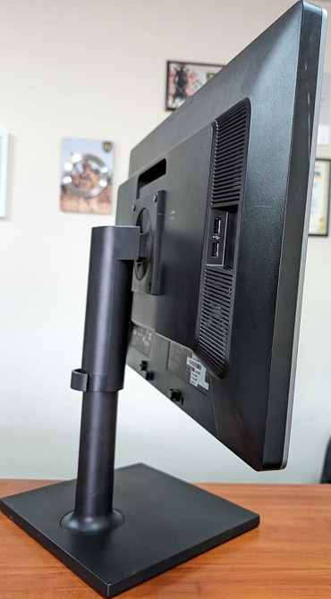 Монитор HP E241i 24