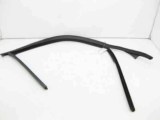 Mercedes-Benz  A1667252000 Гумовий ущільнювач - напрямна скла передніх правих дверей GL/GLS X166 Одеса