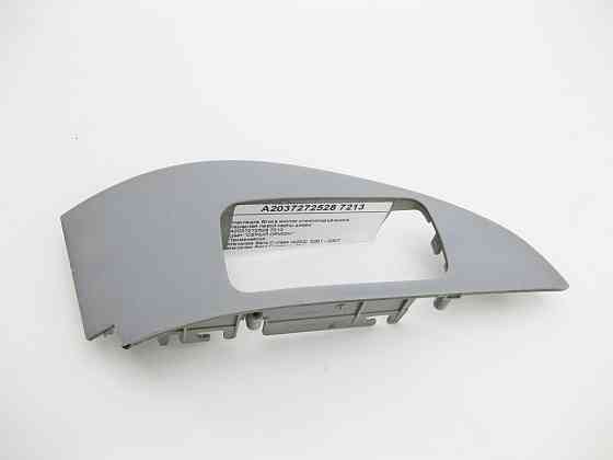 Mercedes-Benz  A2037272528 7213 Накладка сіра блока кнопок склопідйомника передньої лівої карти дверей C-Class W203 Одеса