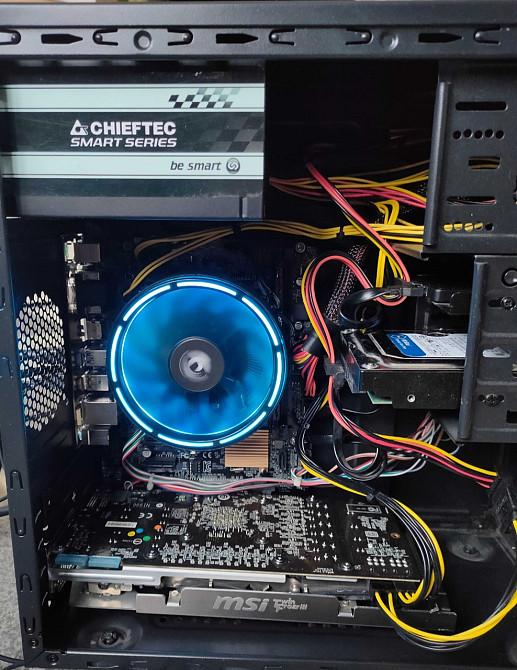 Компьютер: i5- 7500 8Gb. DDR 4 HD 6950 1GB Wi-Fi LG 23