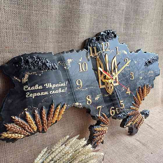 Часы настенные 50*32 см из эпоксидной смолы ручной работы 