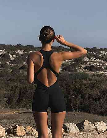 Жіночий стильний еластичний комбінезон з щільної віскози Одеса