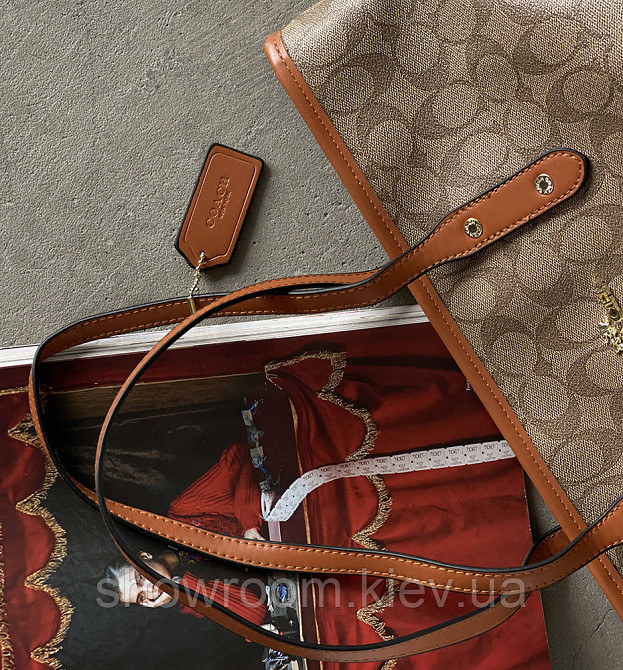 Жіноча сумка шоппер Coach City Tote світло-коричнева Київ - фото 6