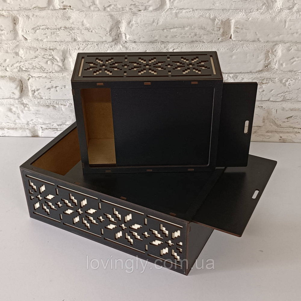 Подарочная коробка черного цвета с орнаментом  21/16/8 см Ирпень - изображение 3