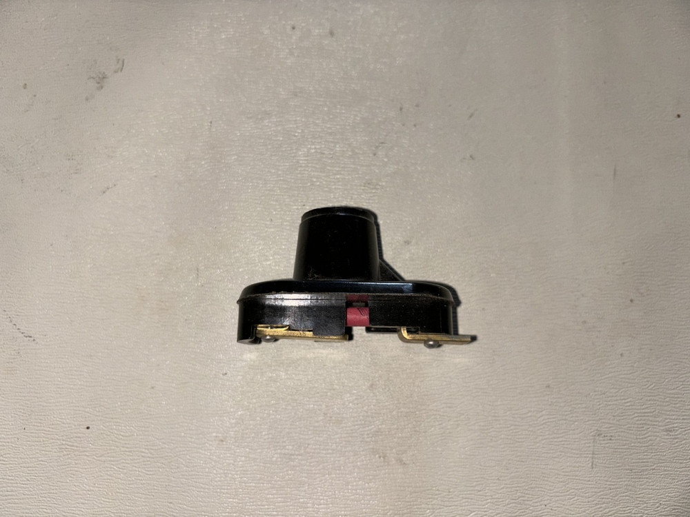 Бігунок розподілювача запалювання безконтактний (з гумосом) ГАЗ-53, ЗІЛ-130. Харків - фото 2