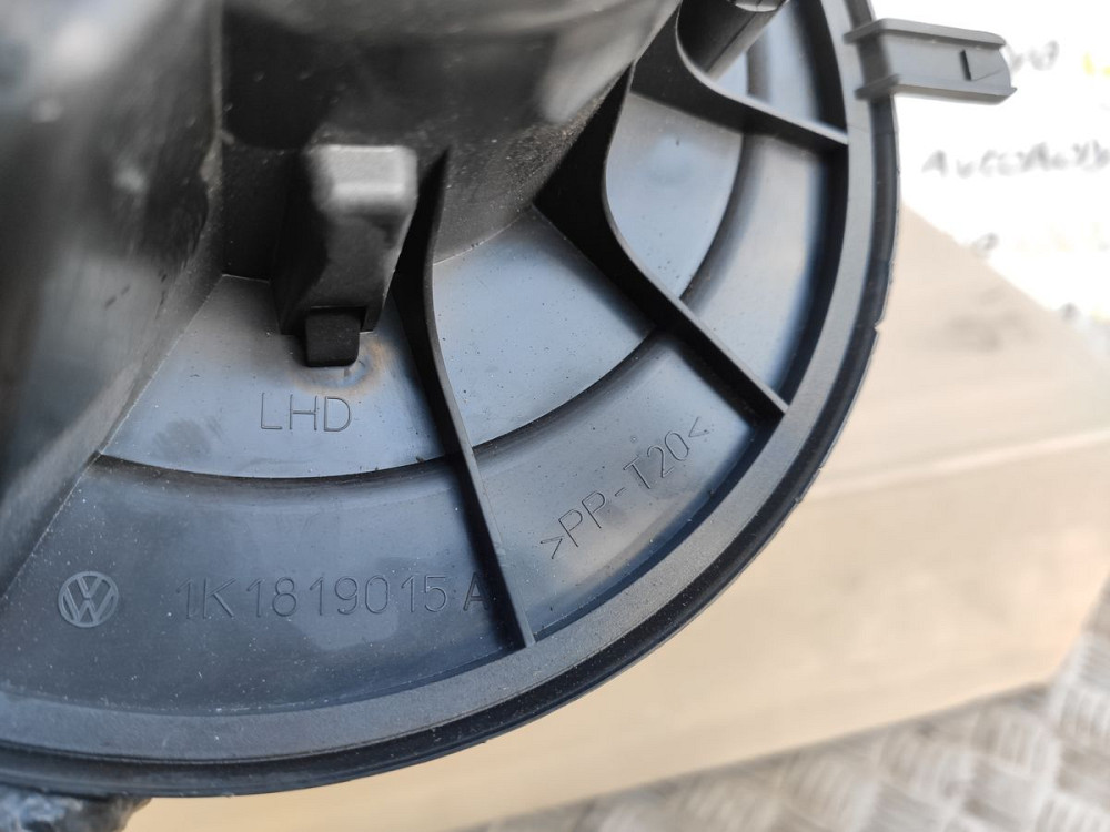 Моторчик пічки VW Golf V 2003-2008 (1K1819015) Ковель - фото 2