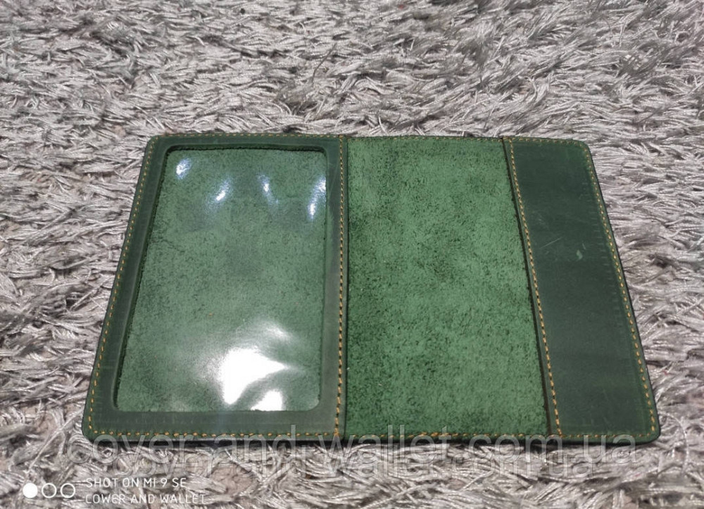 Обкладинка для військового квитка із вінтажної шкіри зеленого кольору Puos Київ - фото 2