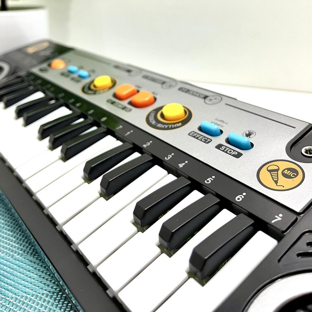 Синтезатор дитячий з мікрофоном 24 мелодії регулювання гучності Чорний (MQ 3201) Чернигов - изображение 3