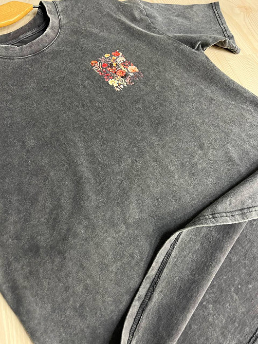 Футболка женская A-N 27005 тай-дай вареная с цветочным принтом на спине, серый, one size Киев - изображение 14