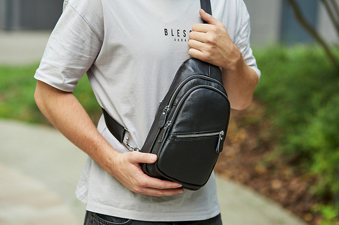 Кожаная мужская нагрудная сумка слинг черная Tiding Bag 79906 Киев - изображение 2