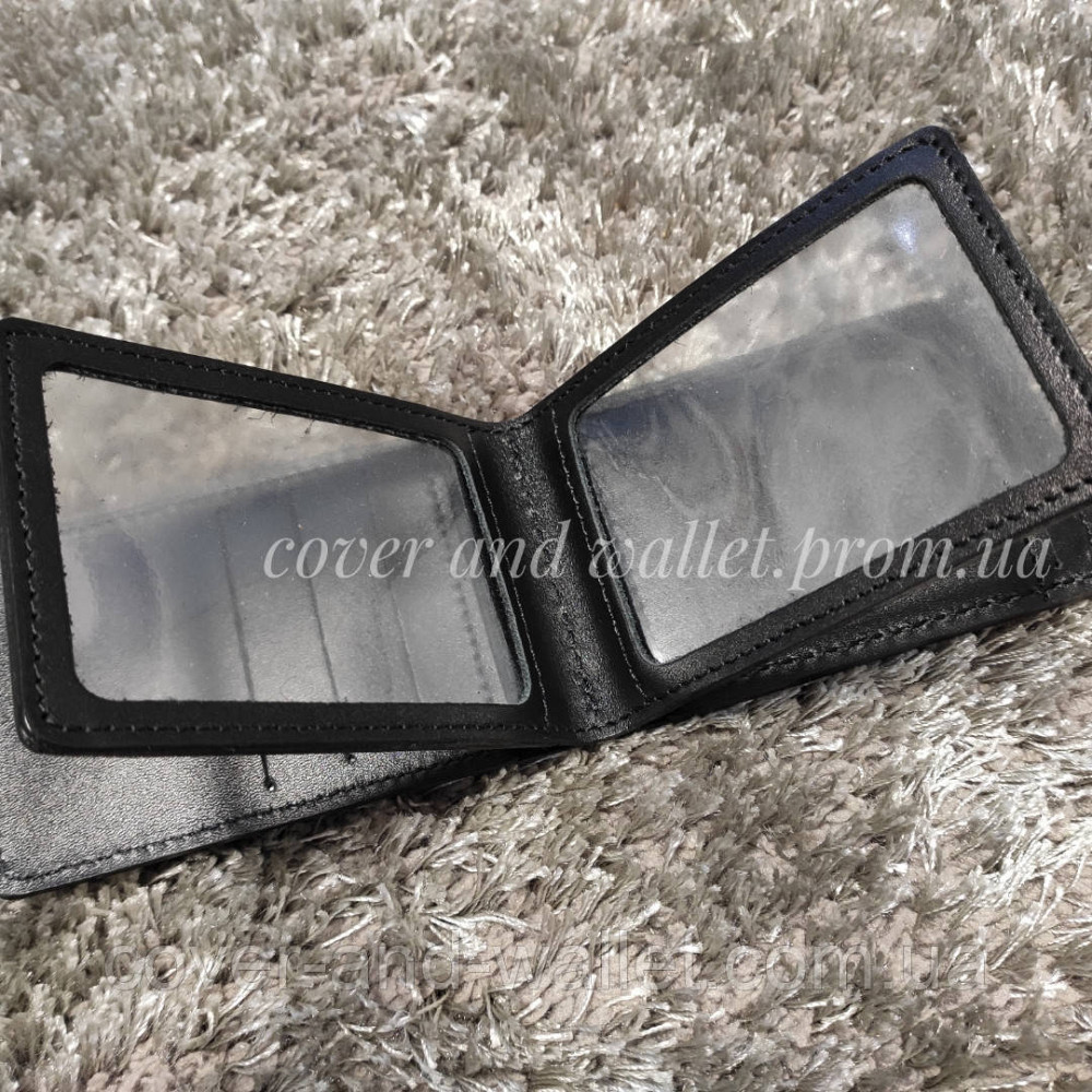 Кожаная обложка с дополнительными отделениями 