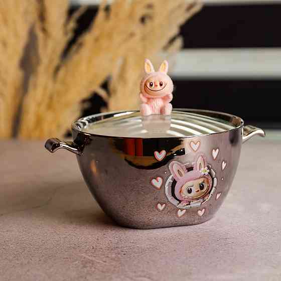 Бульйонниця порцелянова Labubu з кришкою та ручками 800 (мл) Ø15 (см) дитяча тарілка для супу та локшини Сріблястий з рожевим FM-34C Коломия