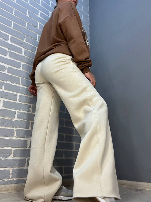 Штаны женские Quzen 388 брюки спортивные палаццо широкие свободные от бедра утепленные на флисе светло бежевые, світло-бежевый, M Киев - изображение 14