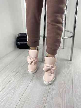 Снікерси жіночі 2415 пудра шкіра натуральна танкетка 38р.-24см. 39р.-25см. (3231) Коломыя