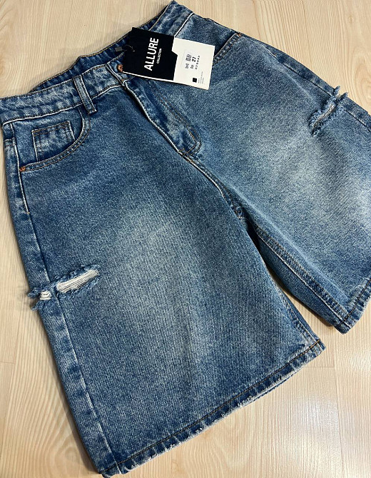 Шорты женские джинсовые Allure 803-68 бермуды с порезами и регулировкой застежкой на талии голубые, голубой, 29, 29, 77 см, 110 см Киев - изображение 3