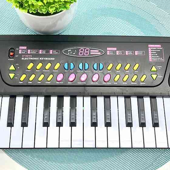 Синтезатор дитячий з мікрофоном 37 клавіш Чорний (Q-802) Чернигов