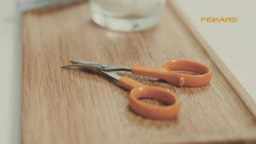 Маникюрные Ножницы изогнутые 10 см Fiskars 