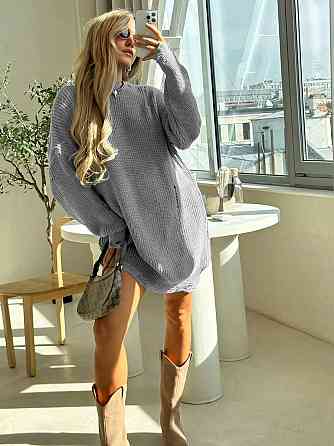 Женское уютное теплое платье свободного силуэта с рваным эффектом машинная вязка Серый Одесса