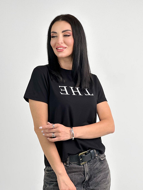 Трикотажна футболка з принтом "The" оптом | Розпродаж моделі Чорний, 42-44 Київ - фото 2