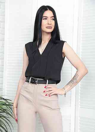 Летняя блузка без рукавов 