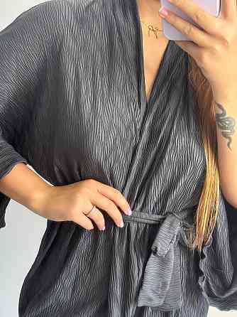 Жіночий халат із тканини стрейч-плісе з поясом Графіт Харків