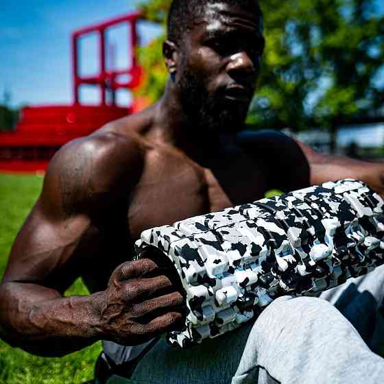 Масажний ролик "Camouflage" Sveltus SLTS-2516 камуфляж, 33 см Вінниця