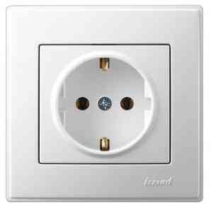LESYA білий Розетка внутрішня із заземленням Лезард Житомир